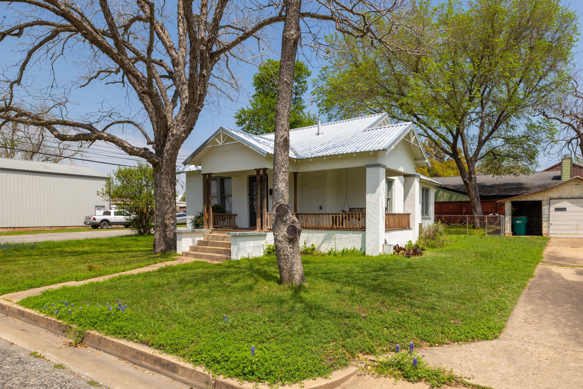 258 N Water Street La Grange TX 78945