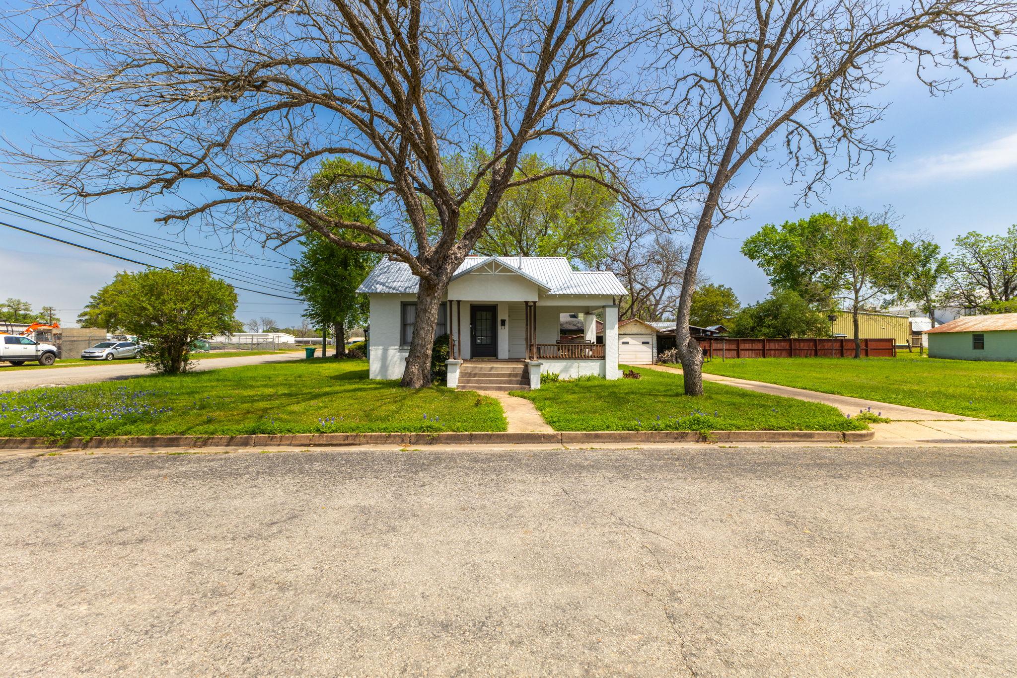 258 N Water Street La Grange TX 78945