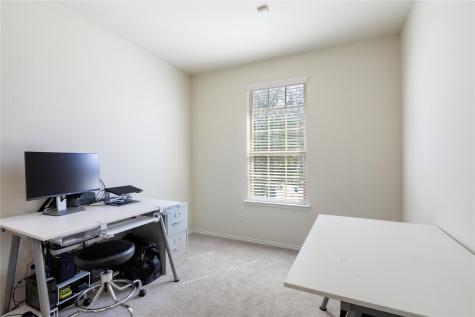 1001 Mccormick Cove Hutto TX 78634