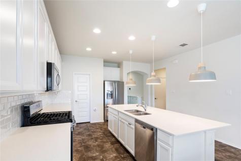 1001 Mccormick Cove Hutto TX 78634