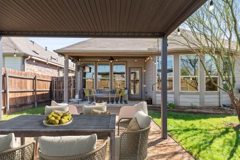 1001 Mccormick Cove Hutto TX 78634