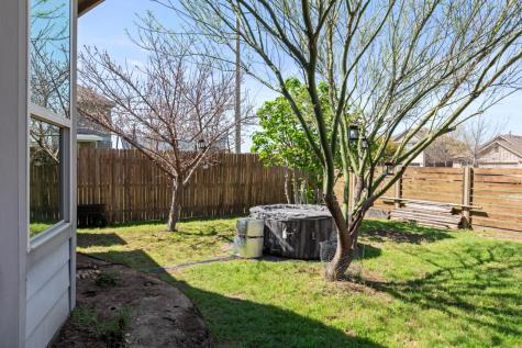 1001 Mccormick Cove Hutto TX 78634