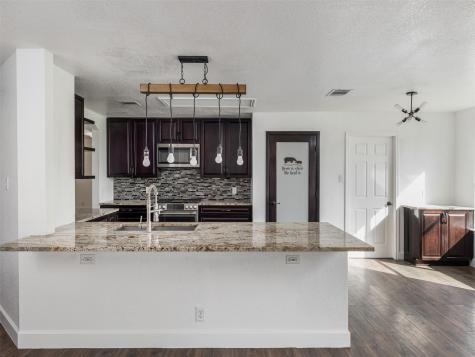 102 Erin Cove Hutto TX 78634