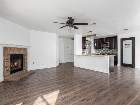 102 Erin Cove Hutto TX 78634