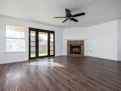 102 Erin Cove Hutto TX 78634