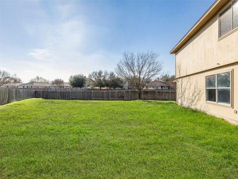 102 Erin Cove Hutto TX 78634