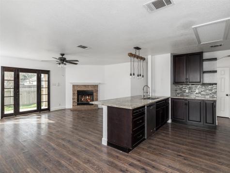 102 Erin Cove Hutto TX 78634