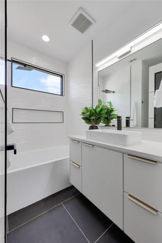 1901 W Saint Johns Avenue Austin TX 78757