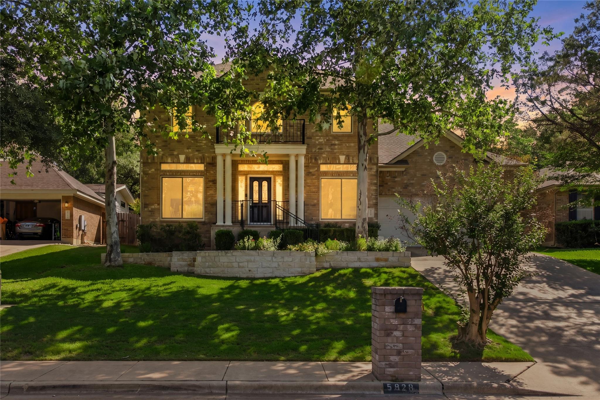 5828 Taylor Draper Cove Austin TX 78759