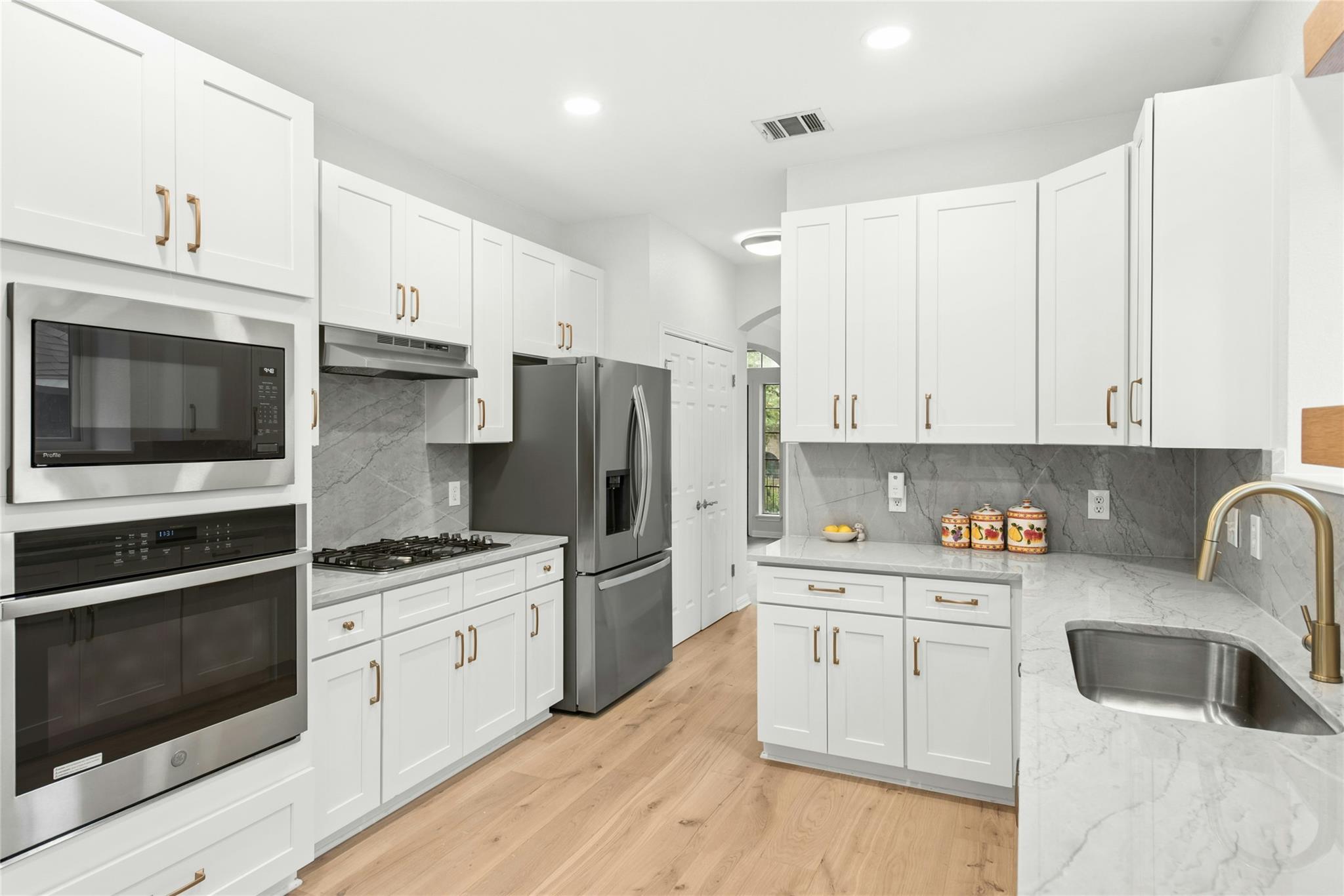 5828 Taylor Draper Cove Austin TX 78759