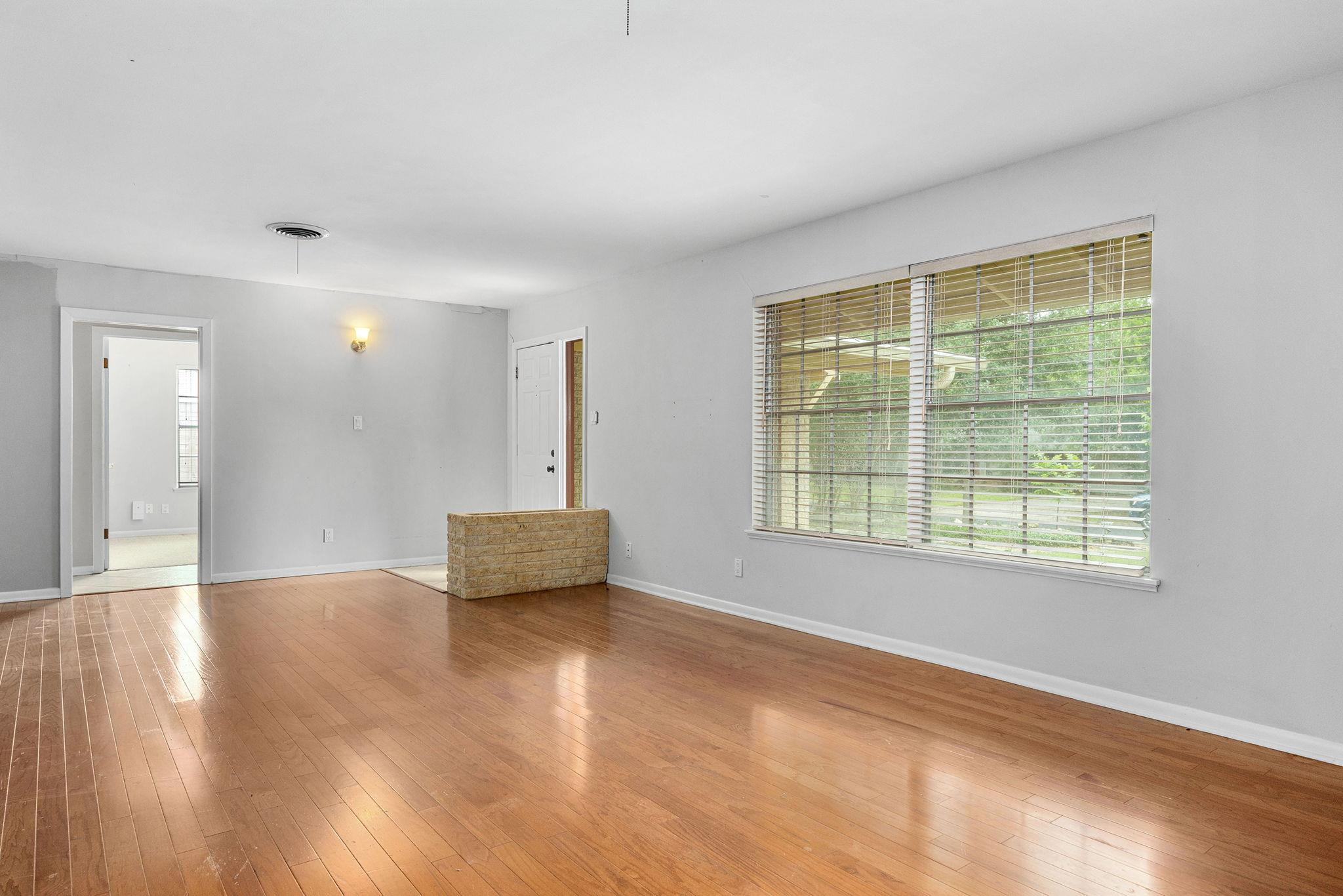 5509 Mapleleaf Drive Austin TX 78723