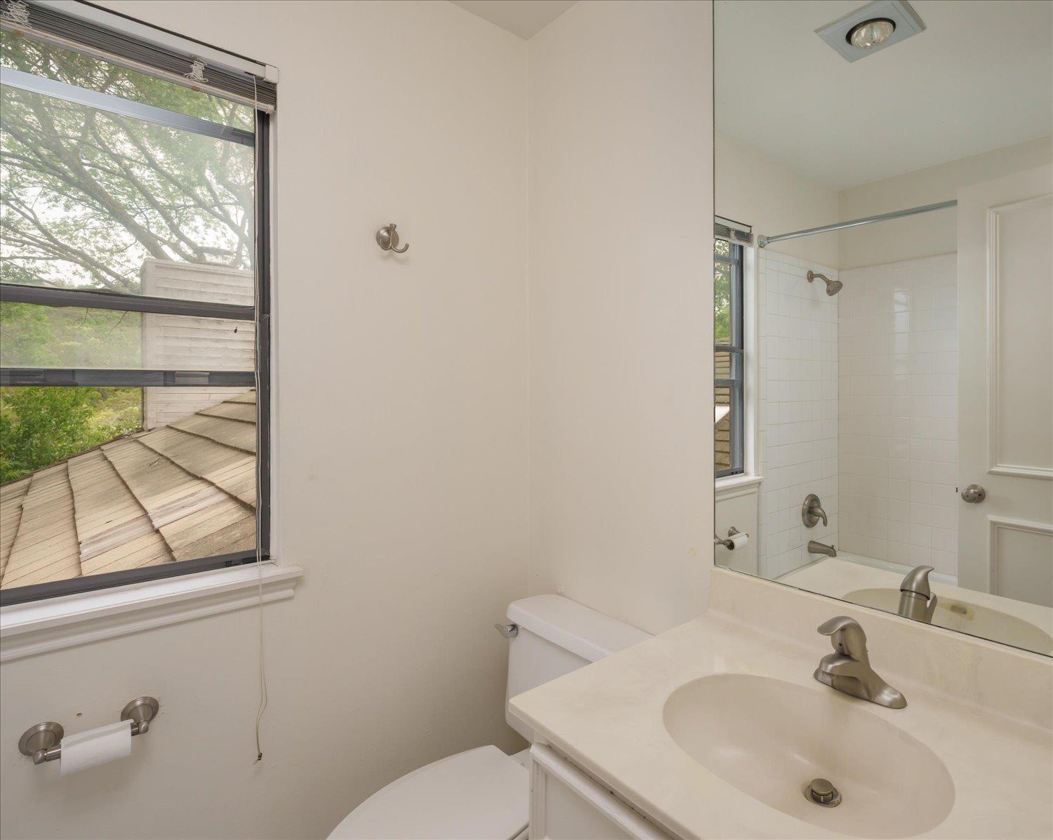 3529 Fawn Creek Path Austin TX 78746
