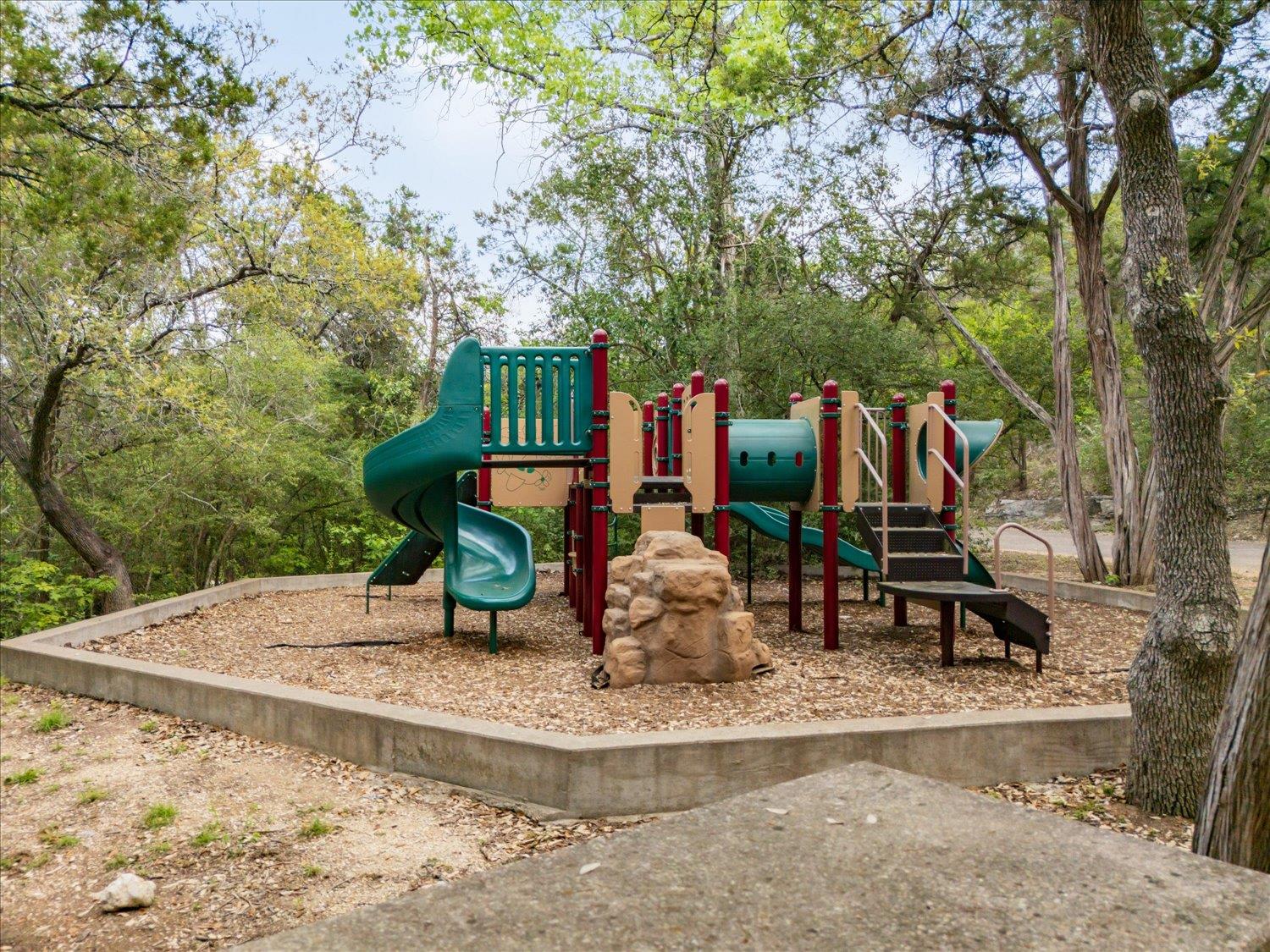 3529 Fawn Creek Path Austin TX 78746