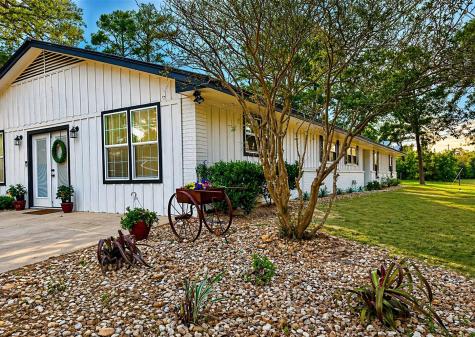 890 Highway 21 E Bastrop TX 78602