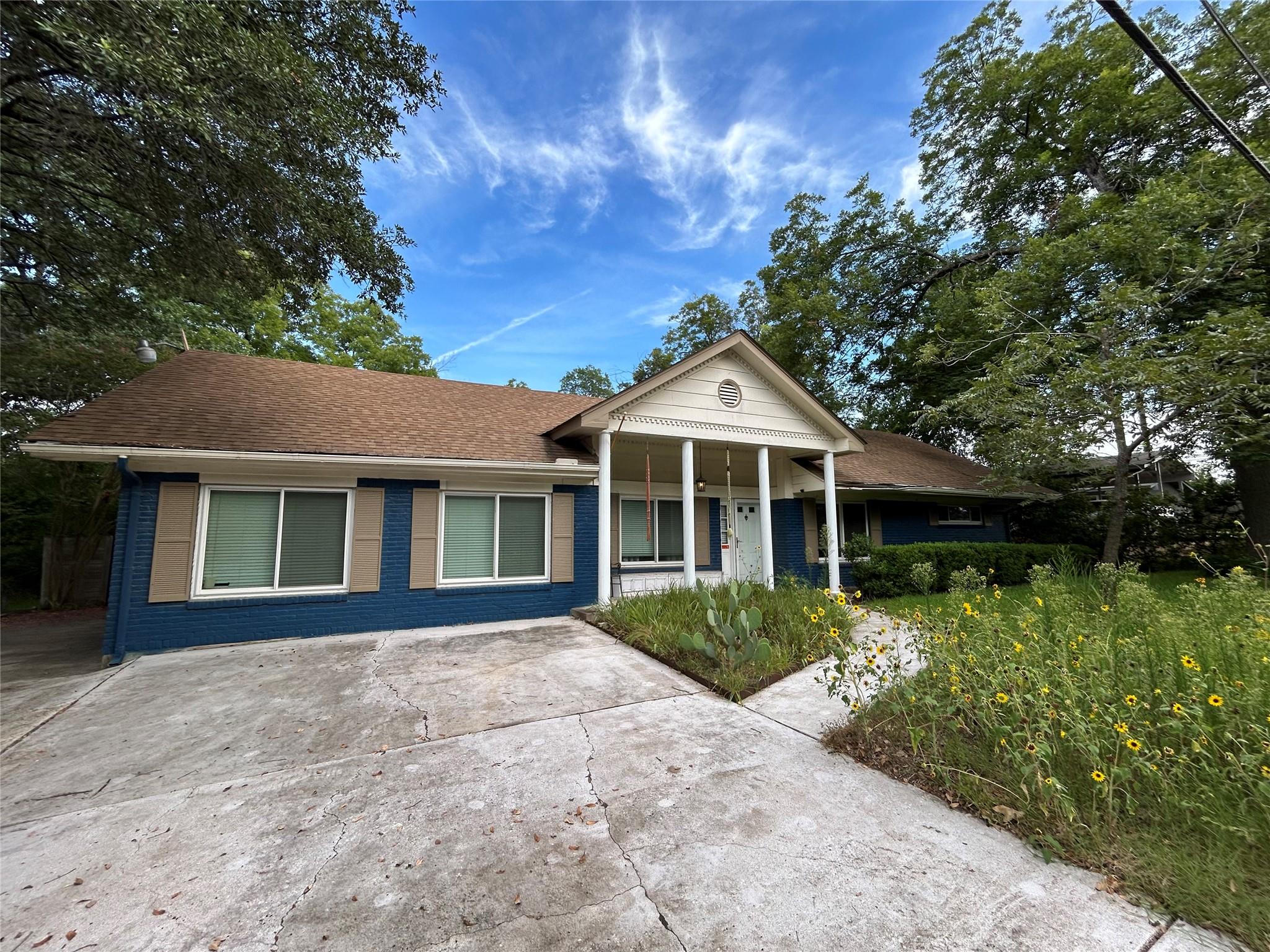 11303 Oakwood Drive Austin TX 78753