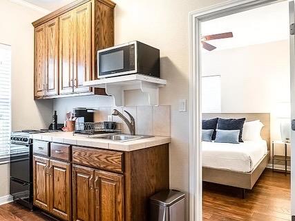 16308 Lake Loop Austin TX 78734