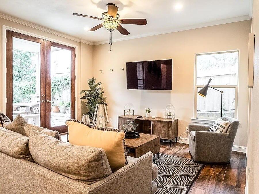 16308 Lake Loop Austin TX 78734