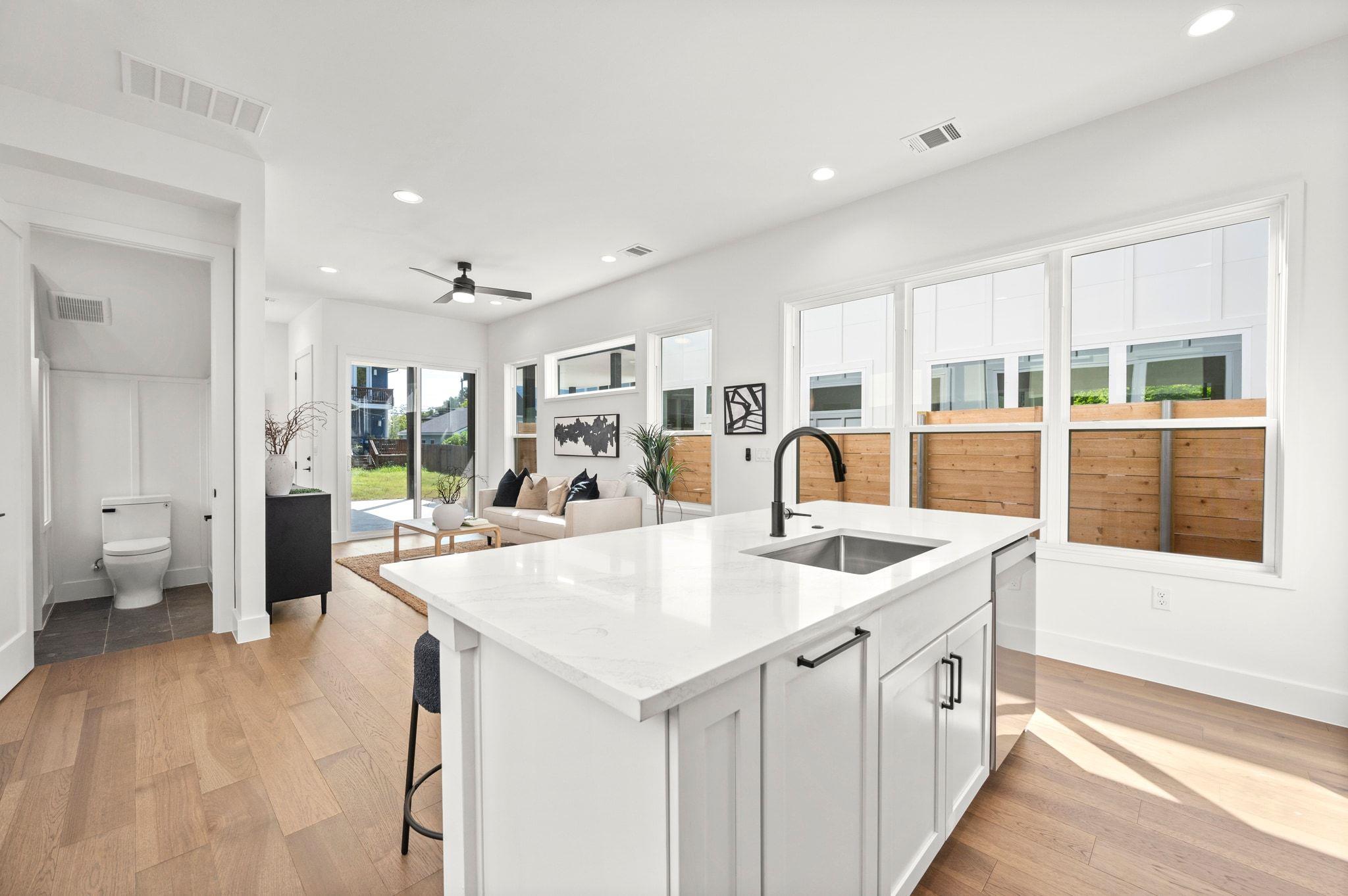1407 Cedar Avenue Austin TX 78702
