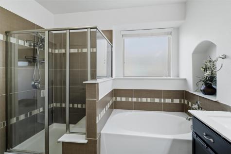 305 Lightcliff Street Hutto TX 78634