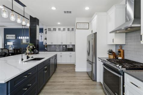 305 Lightcliff Street Hutto TX 78634
