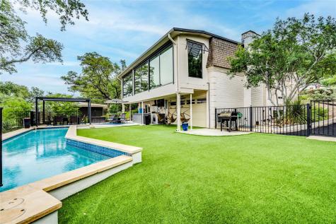 111 Highlander Street Lakeway TX 78734