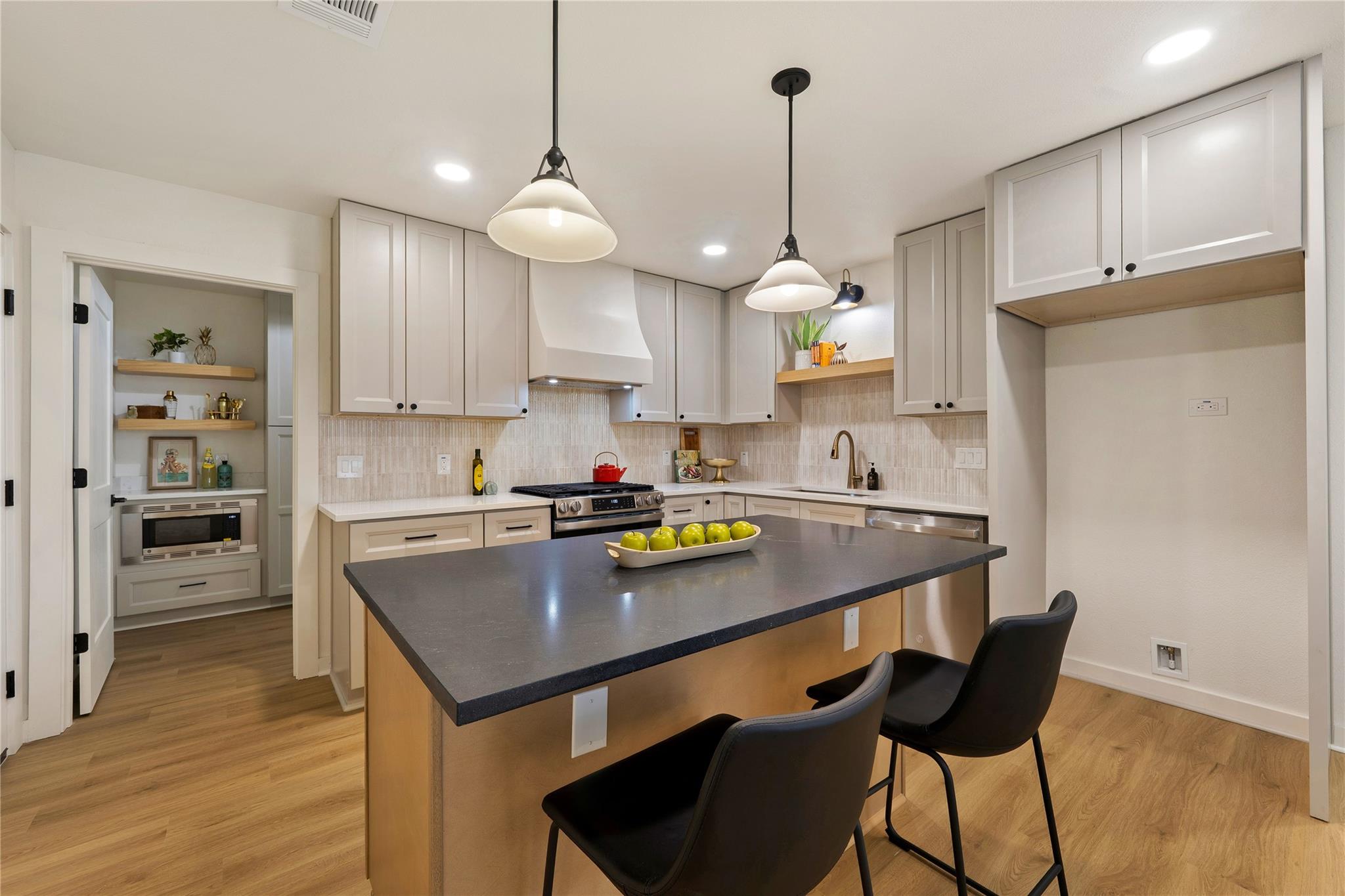 3810 Leafield Drive Austin TX 78749