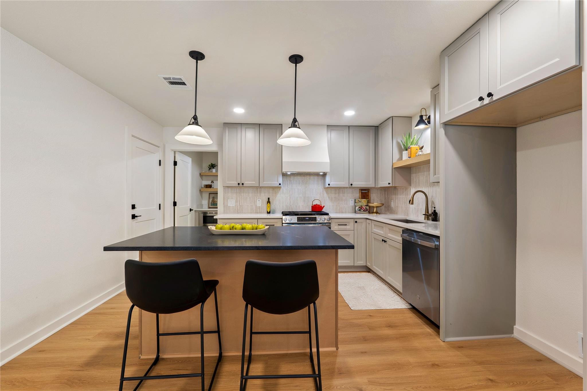 3810 Leafield Drive Austin TX 78749