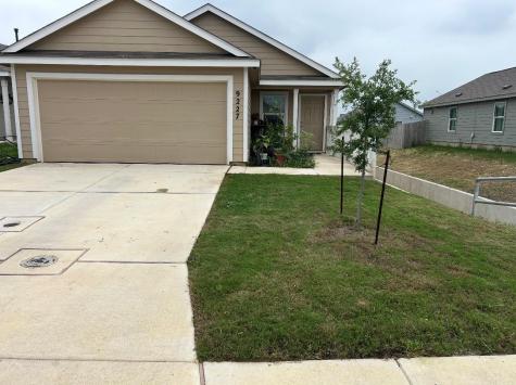 9227 Honey Mesquite Seguin TX 78155