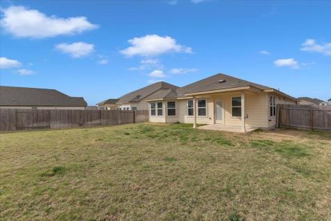 405 Grasslands Trail Hutto TX 78634