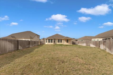 405 Grasslands Trail Hutto TX 78634