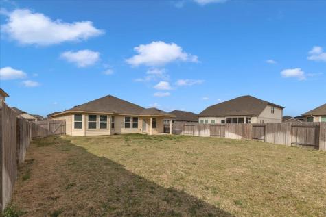 405 Grasslands Trail Hutto TX 78634