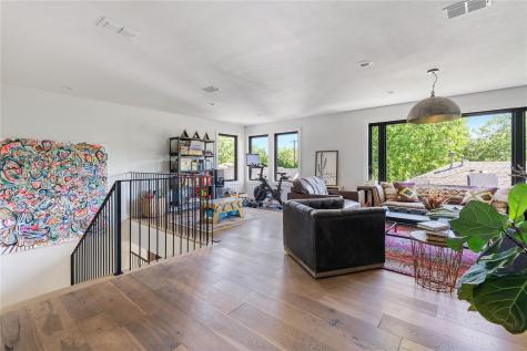2218 Lindell Avenue Austin TX 78704