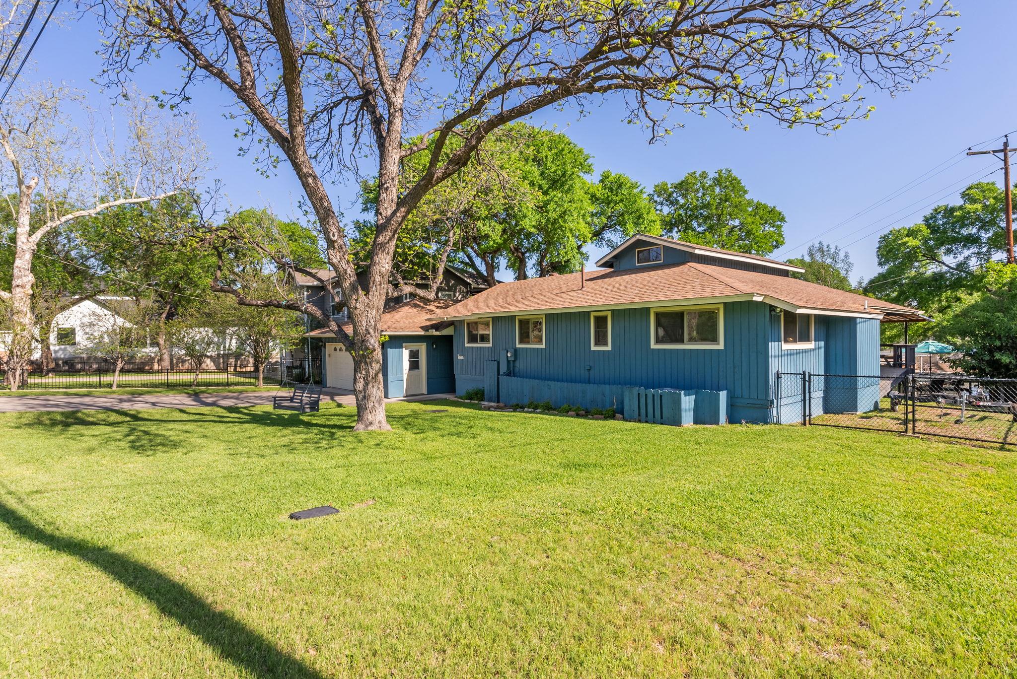 1707 Aztec Trail Kingsland TX 78639