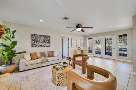 200 W Meadow Lane Wimberley TX 78676