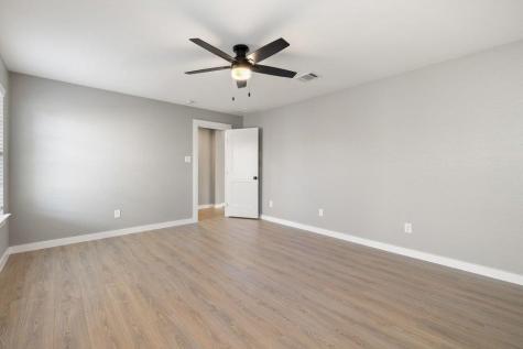 509 Estes Park Taylor TX 76574