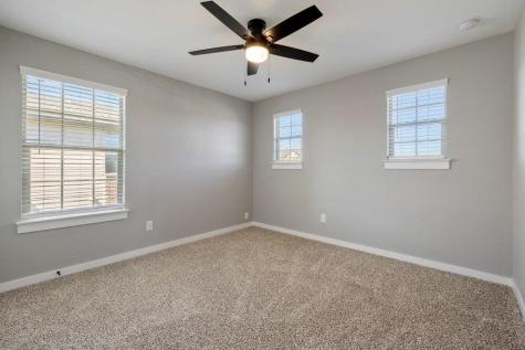 509 Estes Park Taylor TX 76574