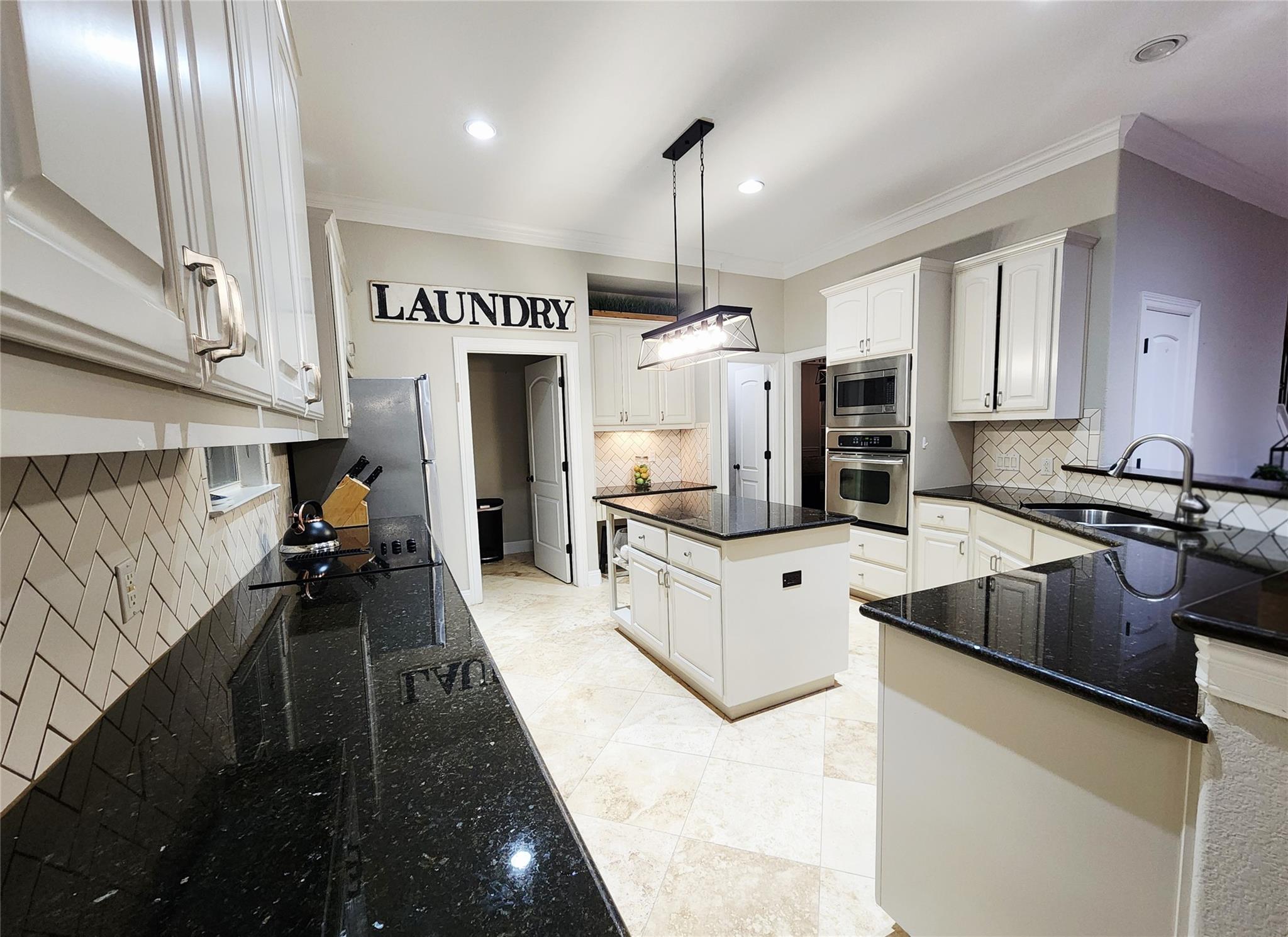 152 Silver Hawk Court Dripping Springs TX 78620