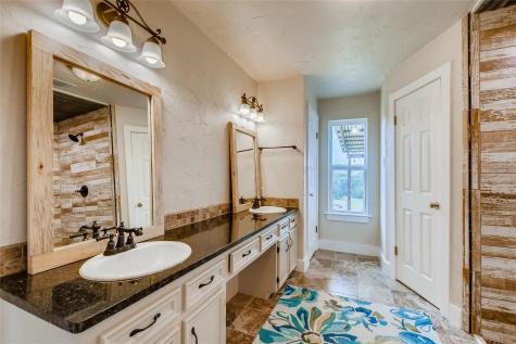 22303 Honeycomb Lane Leander TX 78641