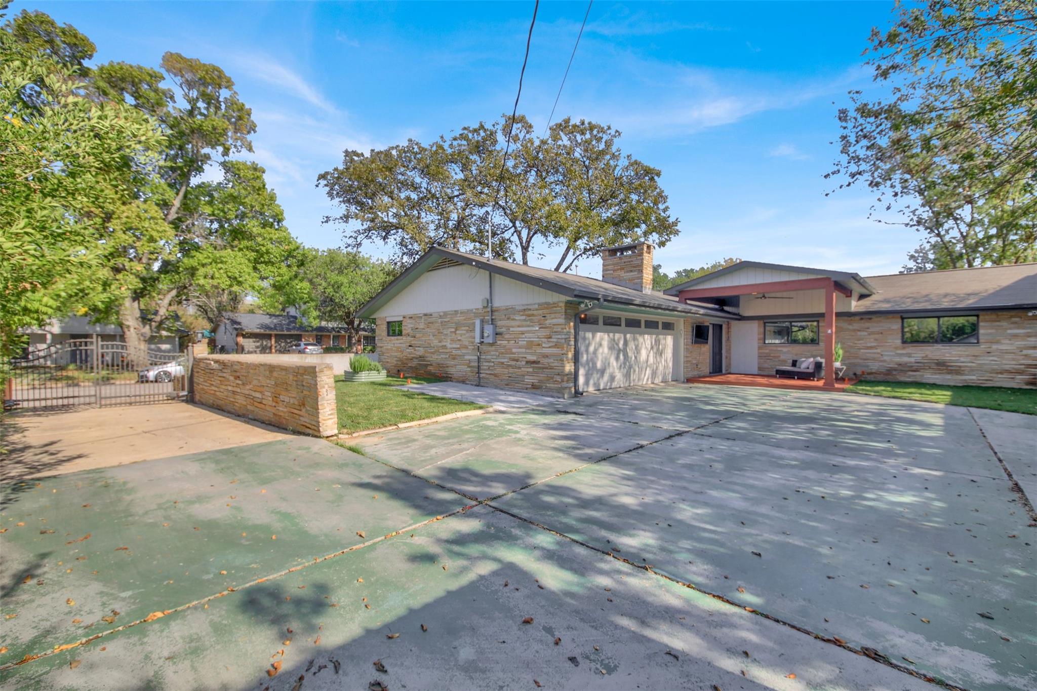 7510 Daugherty Street Austin TX 78757