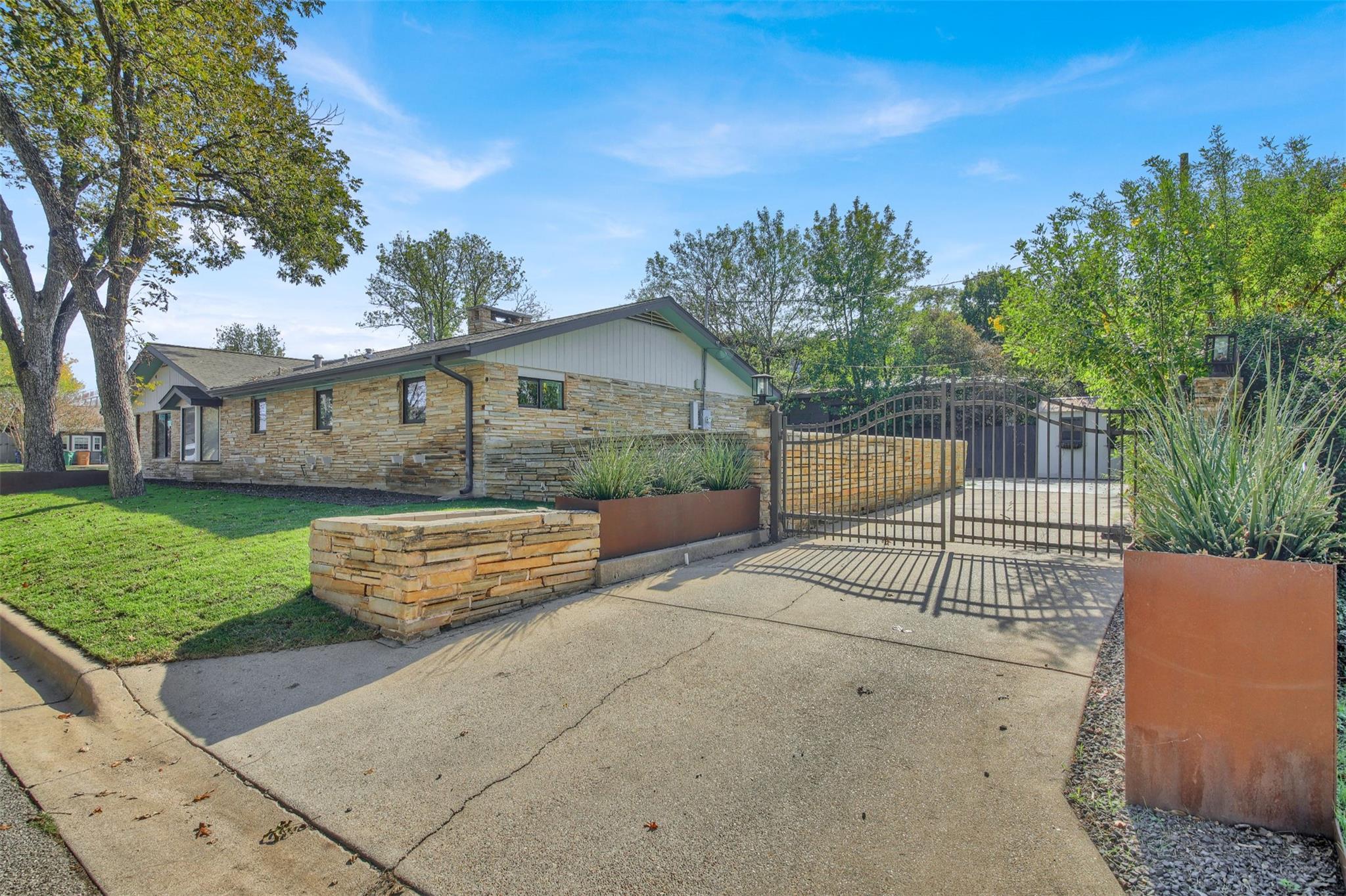 7510 Daugherty Street Austin TX 78757