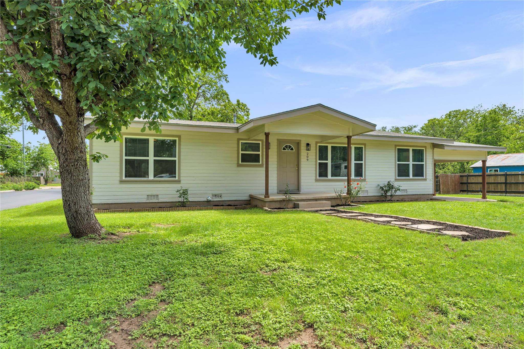 209 E Live Oak Street Burnet TX 78611