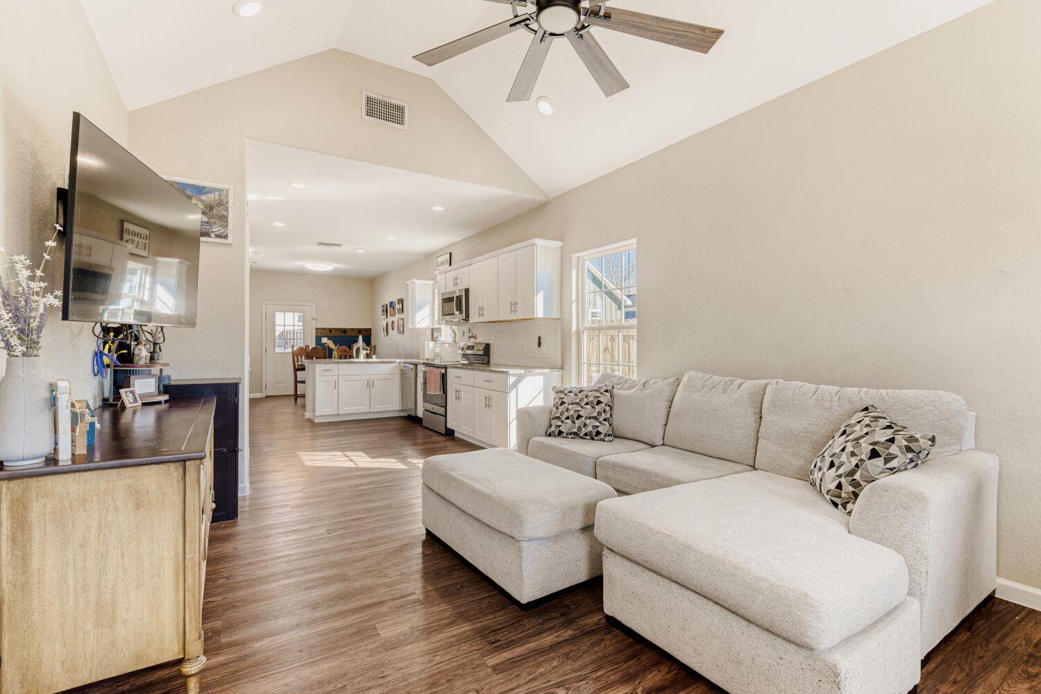 226 Spruce Avenue Luling TX 78648