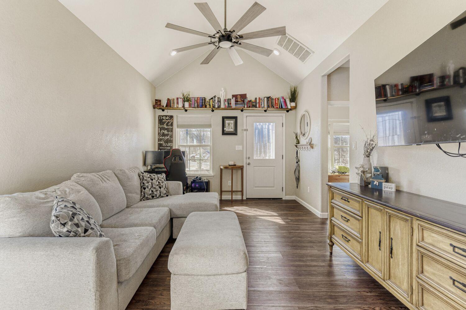 226 Spruce Avenue Luling TX 78648