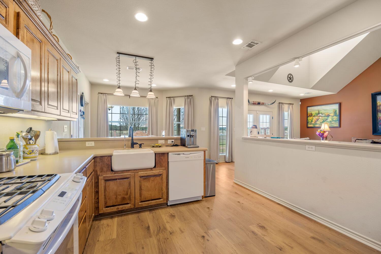 192 Indian Oaks Pass Blanco TX 78606
