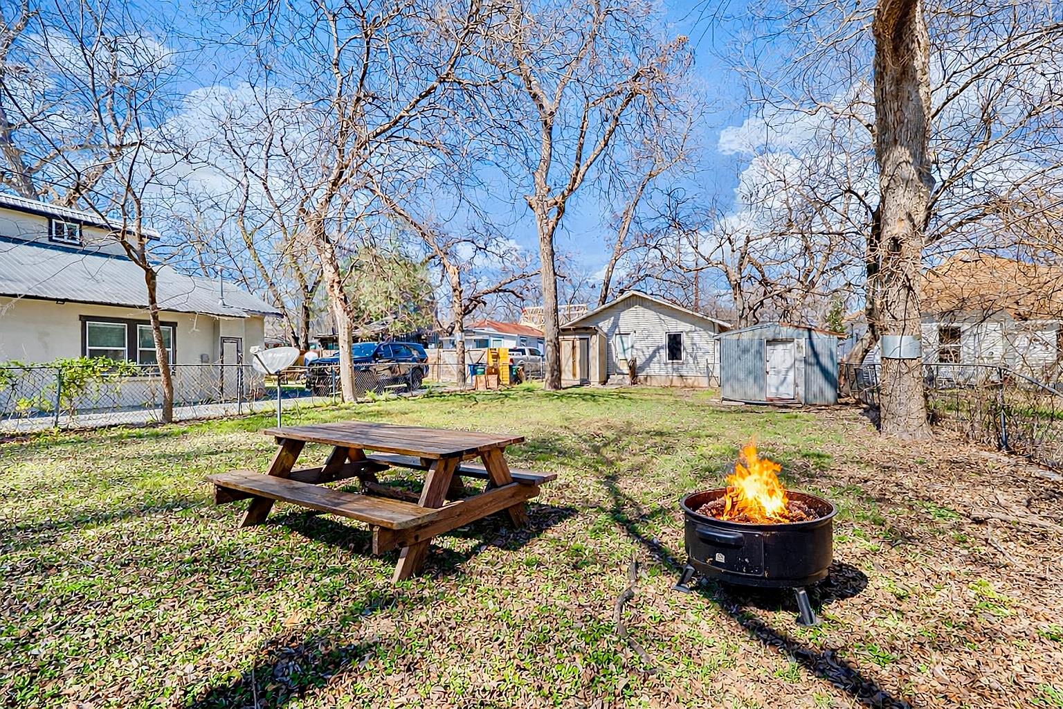 1507 1/2 Holly Street Austin TX 78702