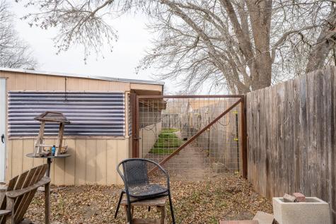 1114 Woodlawn Street Lockhart TX 78644