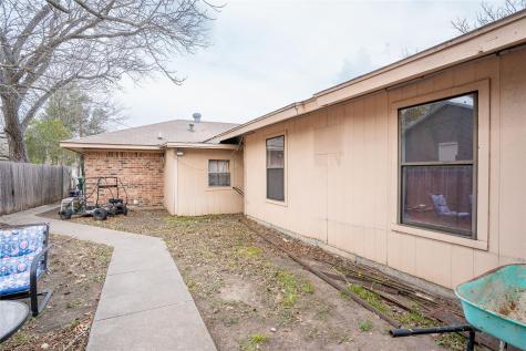 1114 Woodlawn Street Lockhart TX 78644