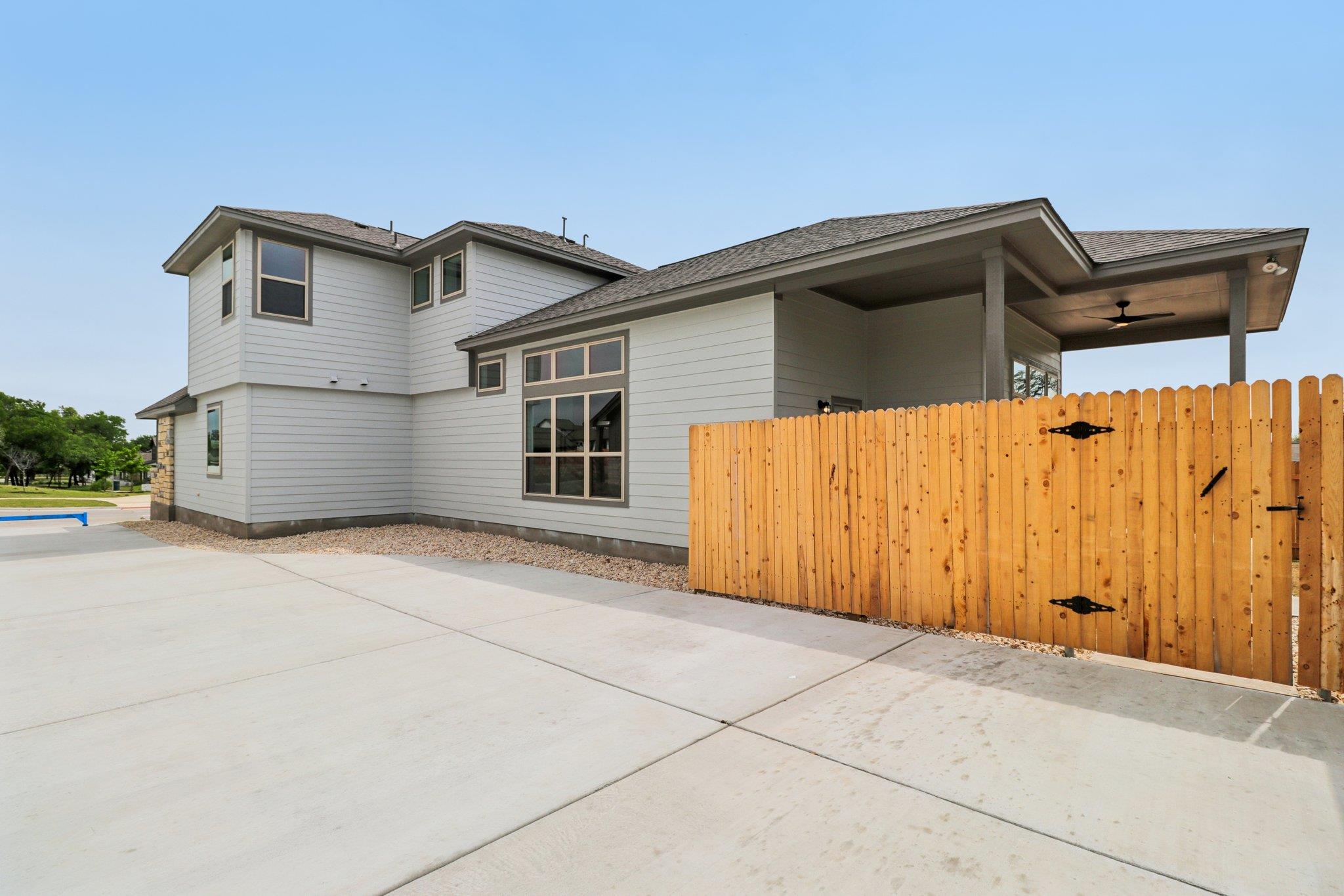 628 Treadwell Lane Kyle TX 78640