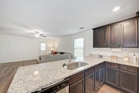 132 Maywood Lane Jarrell TX 76537