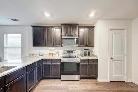 132 Maywood Lane Jarrell TX 76537